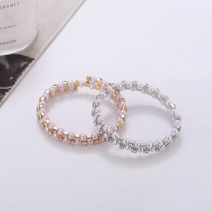 Bracelet spirale multicouche élégant orné de perles et de strass en doré et argenté