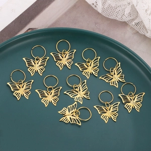 Lot de 10 breloques papillon dorées en métal avec anneaux pour bijoux et coiffure DIY