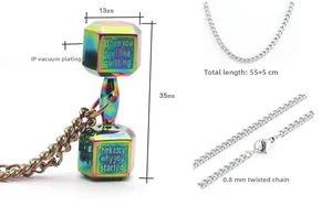 Vue détaillée du collier haltère en acier inoxydable arc-en-ciel avec chaîne de 0,8 mm
