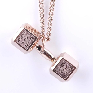 Collier avec pendentif haltère en or rose avec citations motivantes en acier inox