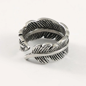 Retro Indian style feather open ring in vintage silver finish for men and women