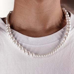 Collier ras du cou élégant en perles blanches pour hommes et femmes avec perles rondes