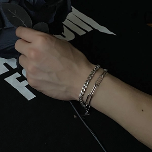 Bracciale a doppio strato in acciaio inossidabile argento con catena cubana e graffetta