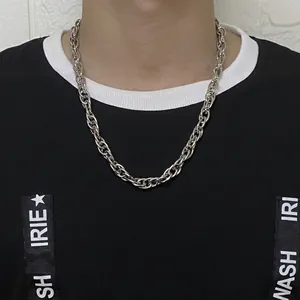 Unisex chunky silver twist chain necklace for men and women in street style