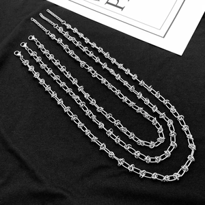 Collana a Catena Punk Industriale in Acciaio al Titanio con Nodi di Spine per Uomo Donna Gioielli Gothic Streetwear Esagerati