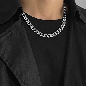 Unisex silver Cuban link chain necklace in stainless steel for streetwear hip hop fashion