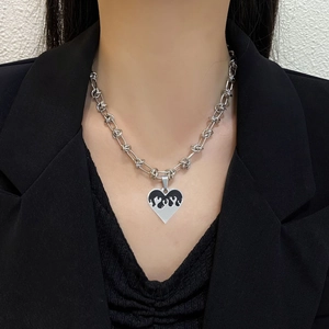 Stainless Steel Heart Flame Pendant Necklace Niche Design Punk Street Style Silver Tone Chain For Men Women Fashion Jewelry