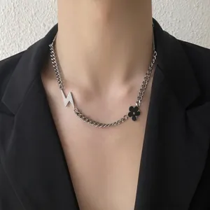 Collier hip-hop homme en acier titane avec pendentifs éclair et fleur sur chaîne cubaine