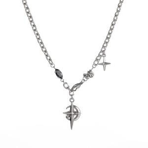 Collier en acier titane avec pierre noire et pendentif lune étoile style urbain