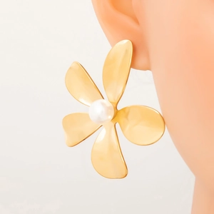 Chic 18K gold plated matte flower earrings with large pearl centers for women