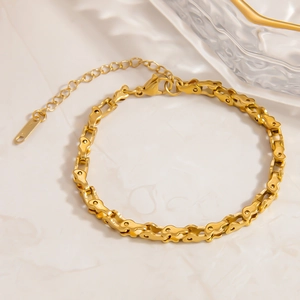 Bracciale a catena a maglie ovali in acciaio inossidabile dorato con chiusura a moschettone