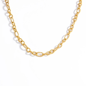 Collana minimalista in acciaio inossidabile placcato oro 18k con maglie ovali martellate