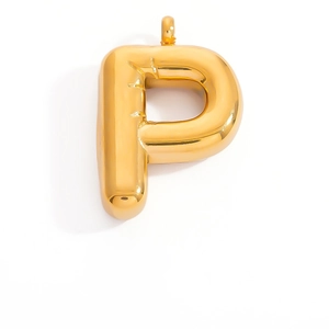 Polished gold-plated letter P pendant with balloon effect and mirror finish detail