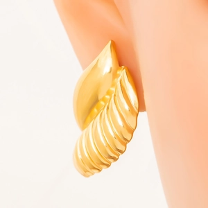 Elegant 18K gold plated stainless steel ocean conch shell earrings with mirror polish