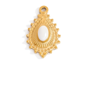 18K gold plated heart oval vintage pendant with white gemstone and sunburst edge
