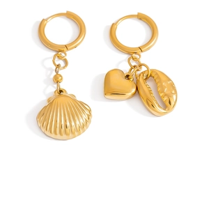 Orecchini asimmetrici in acciaio inossidabile 18K con ciondoli a conchiglia e cuore