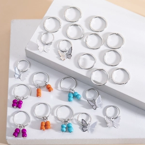 Anneaux pour cheveux en métal argenté avec pendentifs papillon et perles bohèmes
