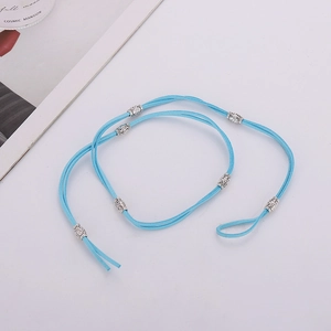 Corde à cheveux ethnique en daim bleu clair avec perles argentées vintage pour style boho