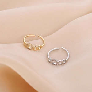 Bagues géométriques réglables en cuivre avec zircons sertis, finitions or et argent