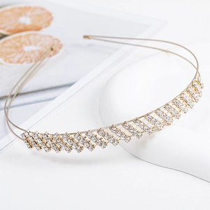 Funkelndes goldenes Stirnband mit drei Reihen Strasssteinen für Mädchen Prinzessinnen-Look