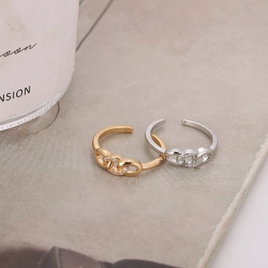 Minimalist chain link open ring with sparkling pavé zircons in gold and silver finish
