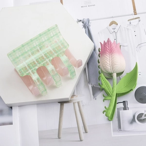 Elegante tulp haarklem en groen geruite haarklem voor dames haarkapsels