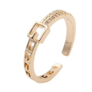 Gold plated adjustable ring with pink zircons and hollow G-shaped letter design