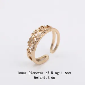 Bague cœur dorée ajustable avec zircons, diamètre 1,6 cm et poids léger de 1,6 g