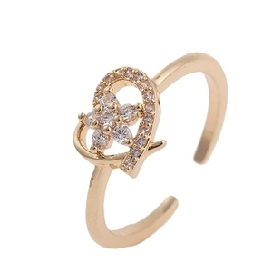 Fashionable hollow heart open ring in gold with micro-inlaid zircon for women and men