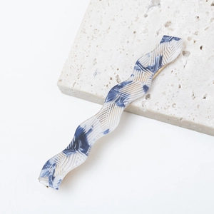 Elegant French wave marble pattern acetate hair clip with golden striped accents