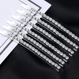 Élégant ensemble de 7 barrettes argentées avec strass brillants pour femmes chic