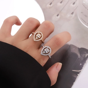 Bague de Mode en Forme de Poire Goutte d'Eau en Cuivre Zircone pour Femmes Luxe Ouverte Réglable Or Argent Strass Bijoux