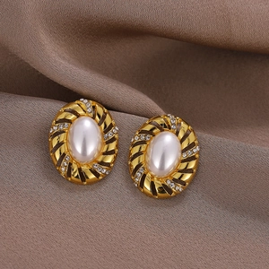 Vintage oval pearl earrings with gold plating and sparkling rhinestones for women