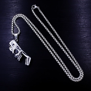 Collana hip hop da uomo con pendente a teschio in acciaio inossidabile e funzione apribottiglie