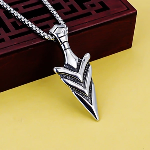 Men's vintage stainless steel spearhead pendant necklace with arrow design on wooden box