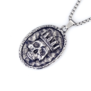 Retro punk gothic skull crown pendant necklace with antique silver finish and steel chain