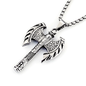 Colgante de hacha vikinga vintage en acero inoxidable pulido para hombre