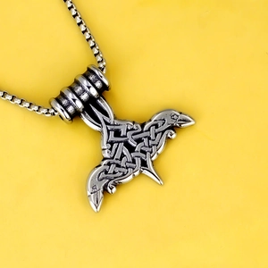 Vintage Edelstahlhalskette mit keltischem Vogelanhänger und Thors Hammer für Damen