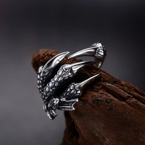 Bague ouverte griffe de dragon argentée vintage avec écailles style punk gothique