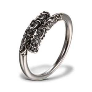 Vintage Silberring im Monkey King Stab Design mit Wolkenmuster und offener Form
