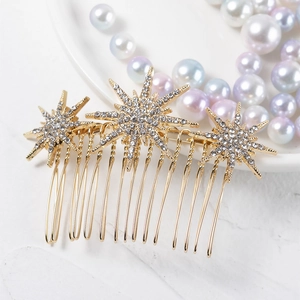 Peigne à cheveux doré avec strass scintillants et design élégant en forme d'étoile brillante