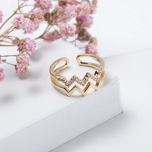 Minimalist double layer gold wavy ring with sparkling pavé cubic zirconia diamonds