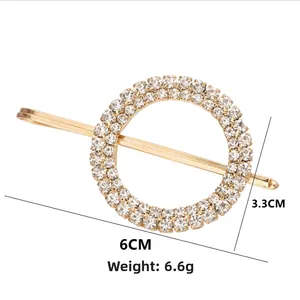 Detail van 6CM gouden cirkel haarspeld met dubbele rijen sprankelende kristallen en maten