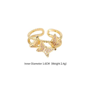 Bague torsadée dorée ajustable avec trois papillons en zircon, diamètre 1.6cm et 2.4g
