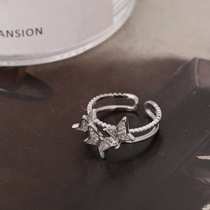 Bague ouverte papillon en zircon étincelant avec double anneau et design ajustable