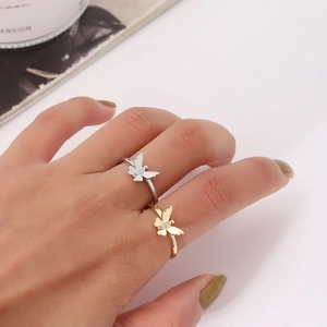 Bague Ouverte Papillon de Mode Coréenne Minimaliste en Cuivre et Strass Bague Réglable pour Femme Bijoux Élégants Cadeau