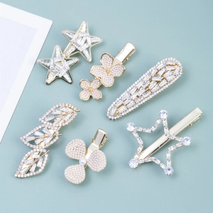 Barrettes en Alliage avec Zircone et Künstliche Perles pour Femmes Étoile en Cristal Feuille Fleur Pinces Bec de Canard Bijoux de Tête