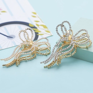 Elegant Gold Alloy Butterfly Bow Hair Claw Clip With Faux Artificial Pearls Rhinestone Tassel Vintage Luxurious Hair Accessory For Women