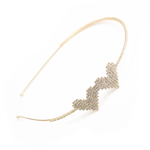 Elegante cerchietto dorato in zircone con cuori di cristallo scintillanti per donna
