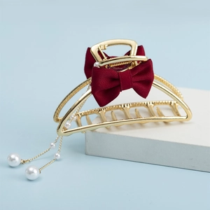 Elegant gold alloy shark clip with burgundy mesh bow and pearl tassel strands